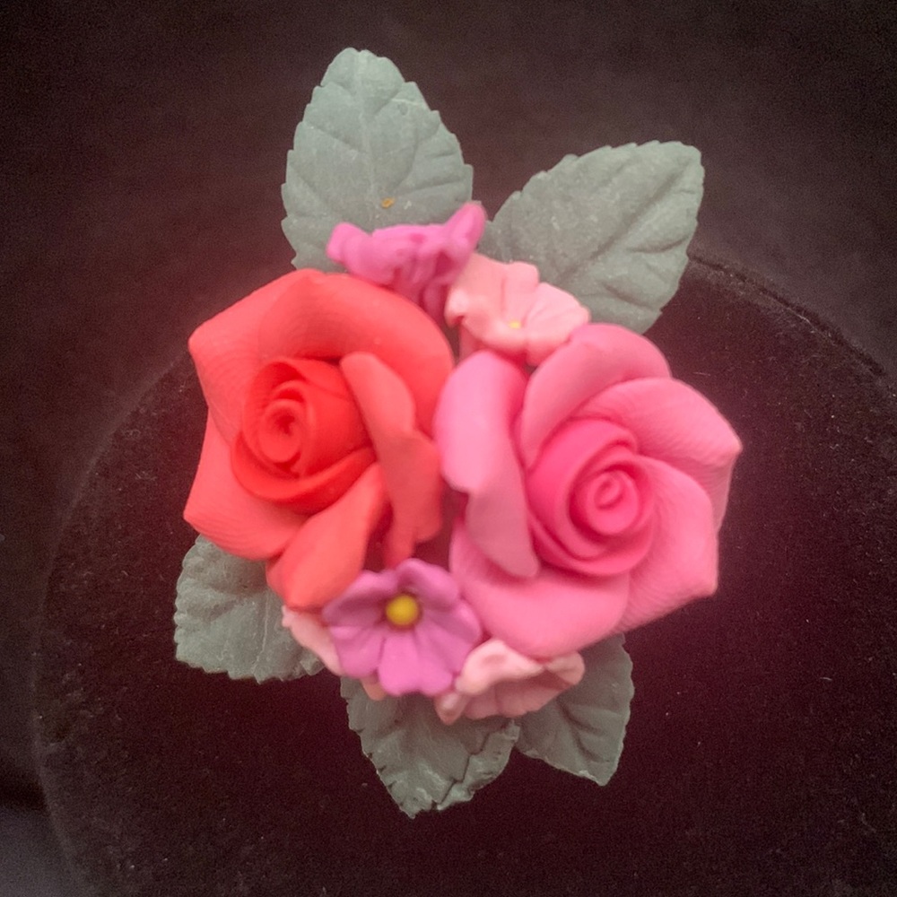- Vintage Pink Floral Brooch.